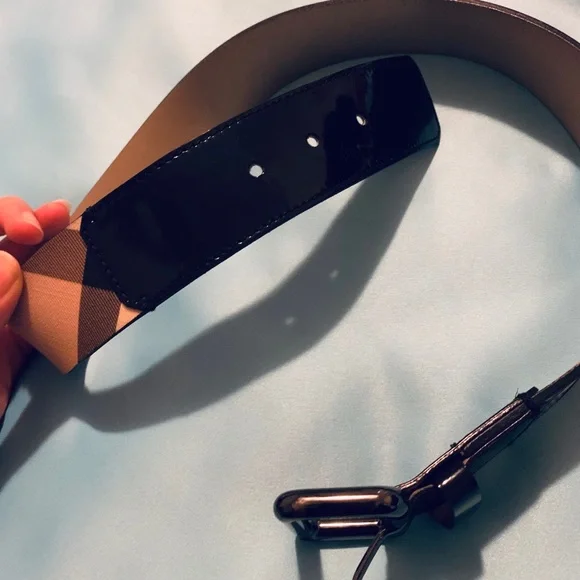 Burberry black leather nova check belt - Picture 5 of 16